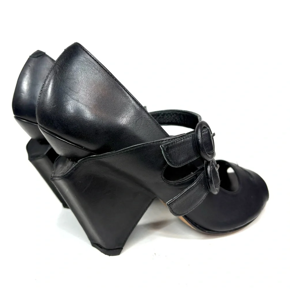 Audley London x Anthropologie Black Leather Geometric Pumps | 38.5 - Picture 4 of 11
